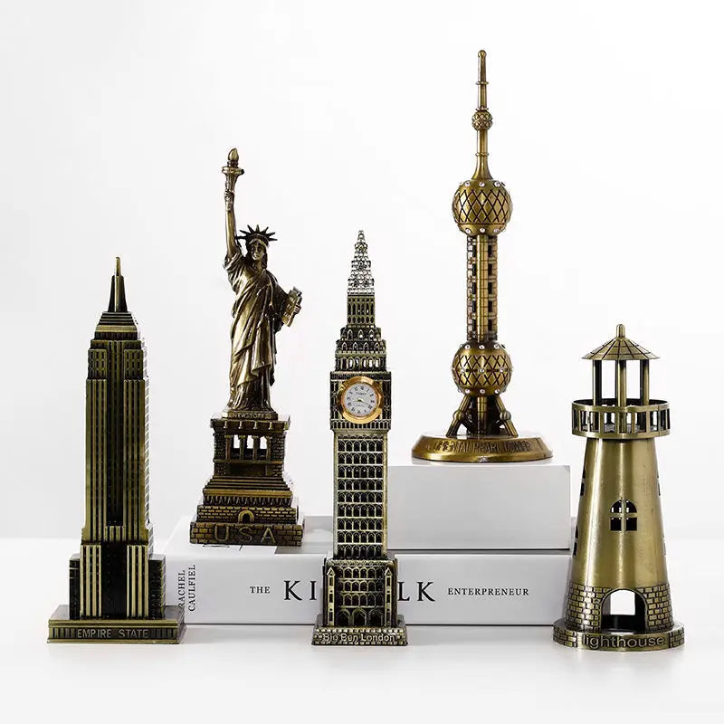 décoration intérieure statue liberté tour eiffel miniature architecture moderne ornement métal doré noël