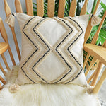 coussin carré boho blanc motif géométrique noir tassel brodé anti décubitus polyester
