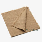 serviette table moderne gris rose pâle franges bord texture rugueuse opacité rustique