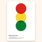 Illustration d'un feu tricolore situé à Notting Hill Gate, une intersection célèbre de Londres ouverte le 1er octobre 1868 et desservie par 3 lignes de métro.