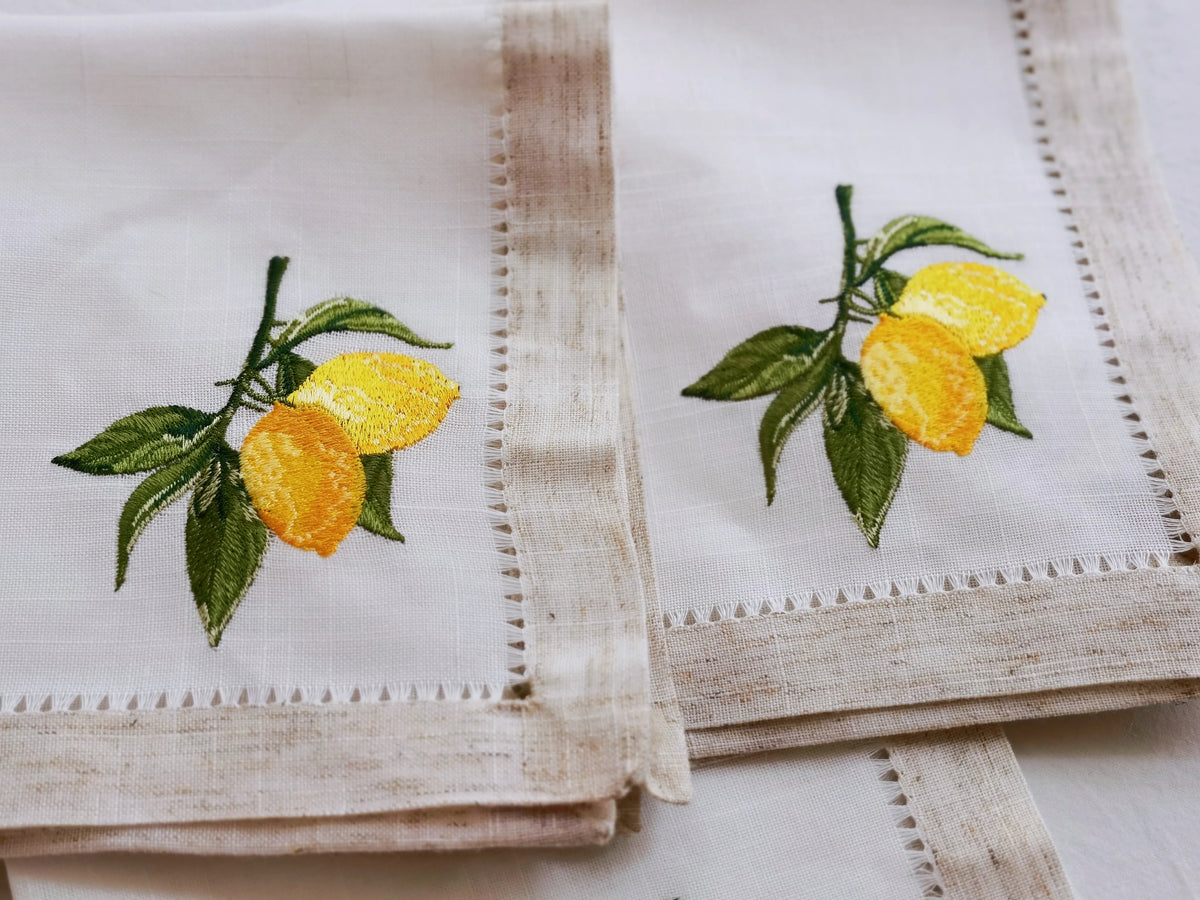 serviette classique brodée citrons blanc beige table restaurant decoration