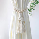 rideau boho blanc rayures verticales macramé bois pompons coton