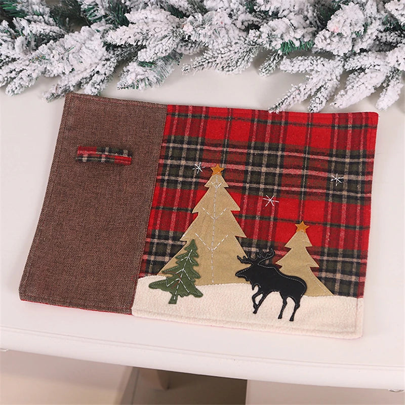serviettes table décoratives carreaux écossais cerfs sapins marron rouge noir vert traditionnellettes table respectueuses