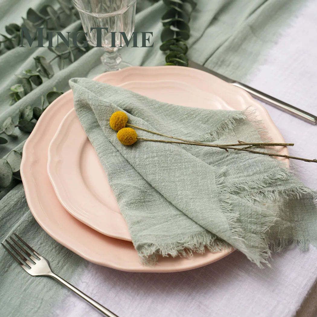 serviette table moderne gris rose pâle franges bord texture rugueuse opacité rustique