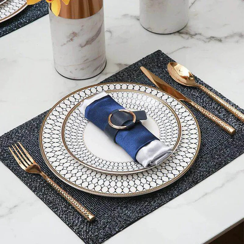 assiettes rondes élégantes céramique motif géométrique blanc or opaques service table
