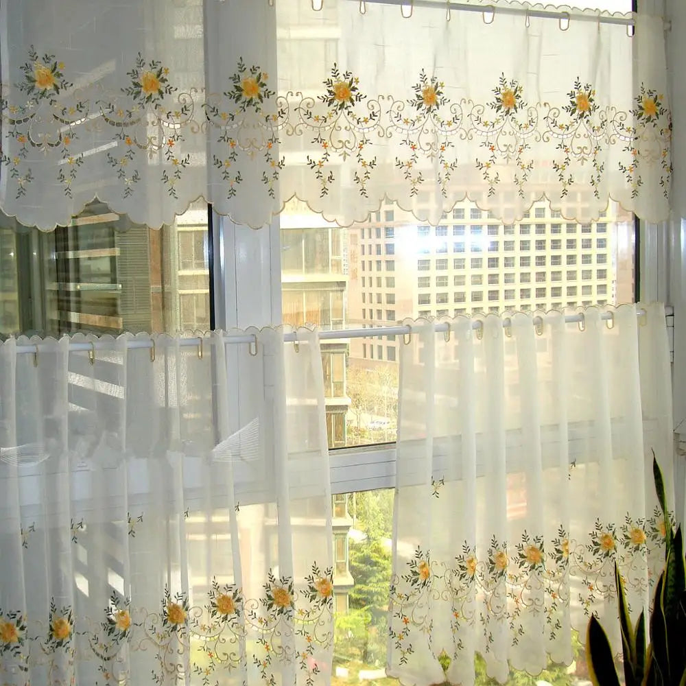 rideau blanc brodé fleurs or transparent classique fenêtre H30 W150 H90 W150 H75 W150