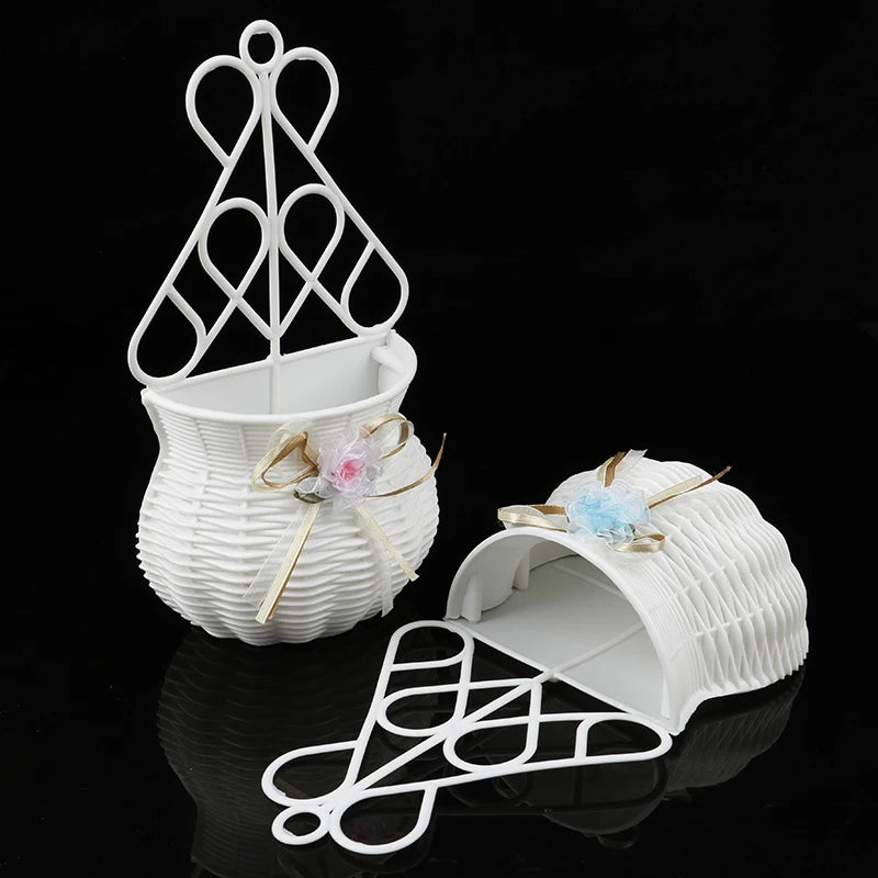 panier raphia tressé blanc fleur artificielle classique décoration intérieure mur ruban doré
