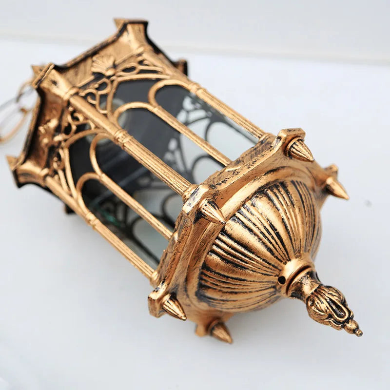 lanterne suspendue gothique verre transparent motifs floraux chambre salon étude