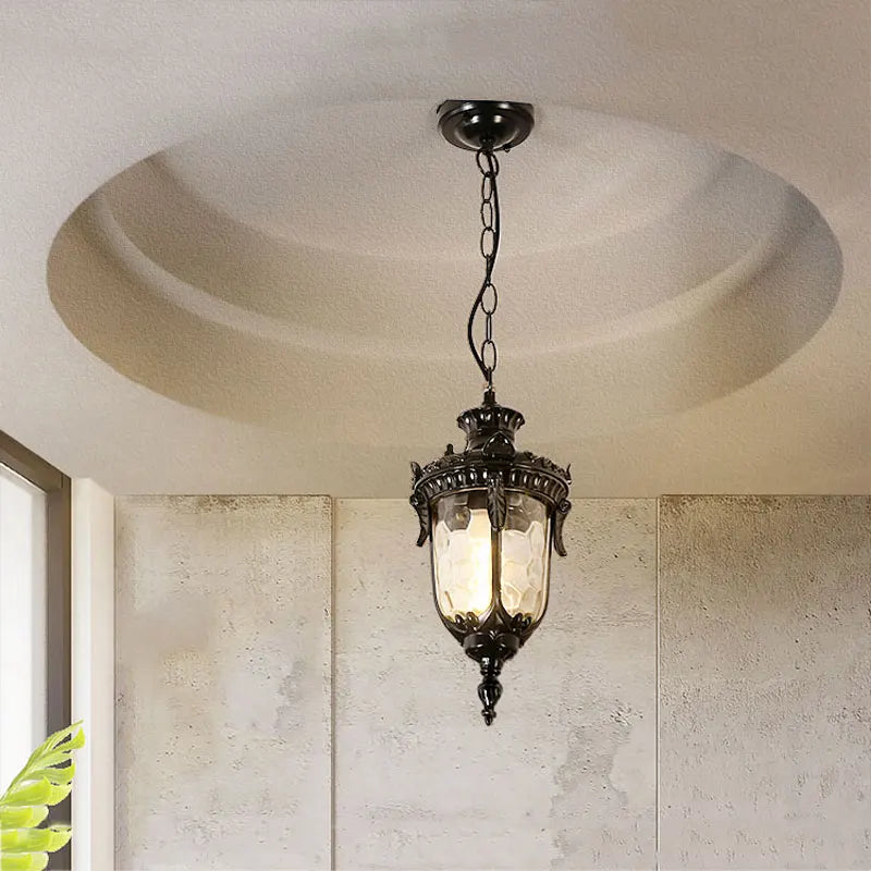 lampe suspendue classique noir doré texture métallique motif sculpté chambre salon étage hall