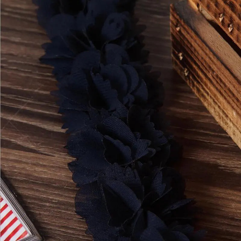 couronne fleurs artificielles motif floral rose clair noir blanc rouge violet mariage