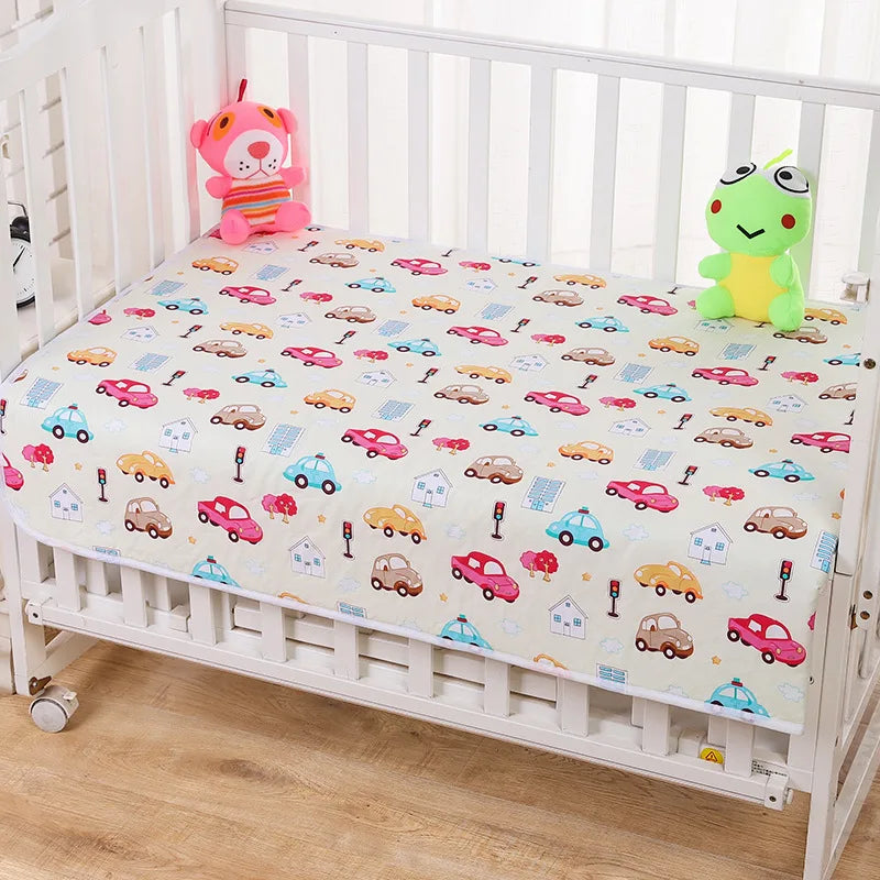 drap lit bébé multicolore voitures animaux imprimé bleu blanc coeurs étoiles lunes jaune