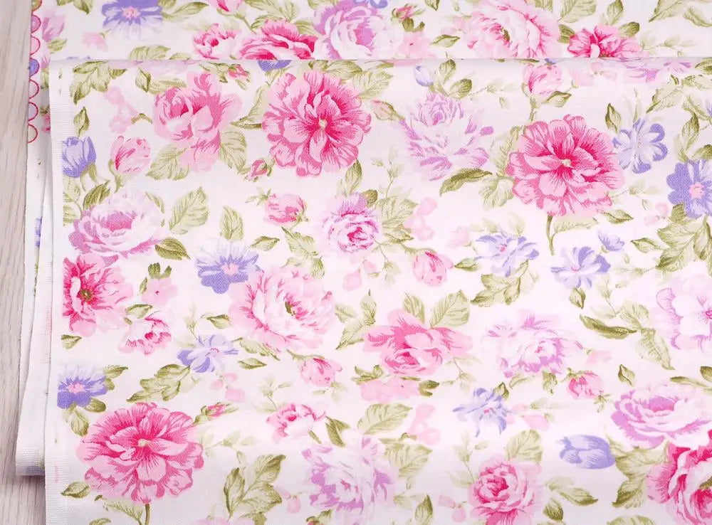 tissu coton rose fleurs décoration romantique patchwork quilting 160cm biologique respectueux environnement