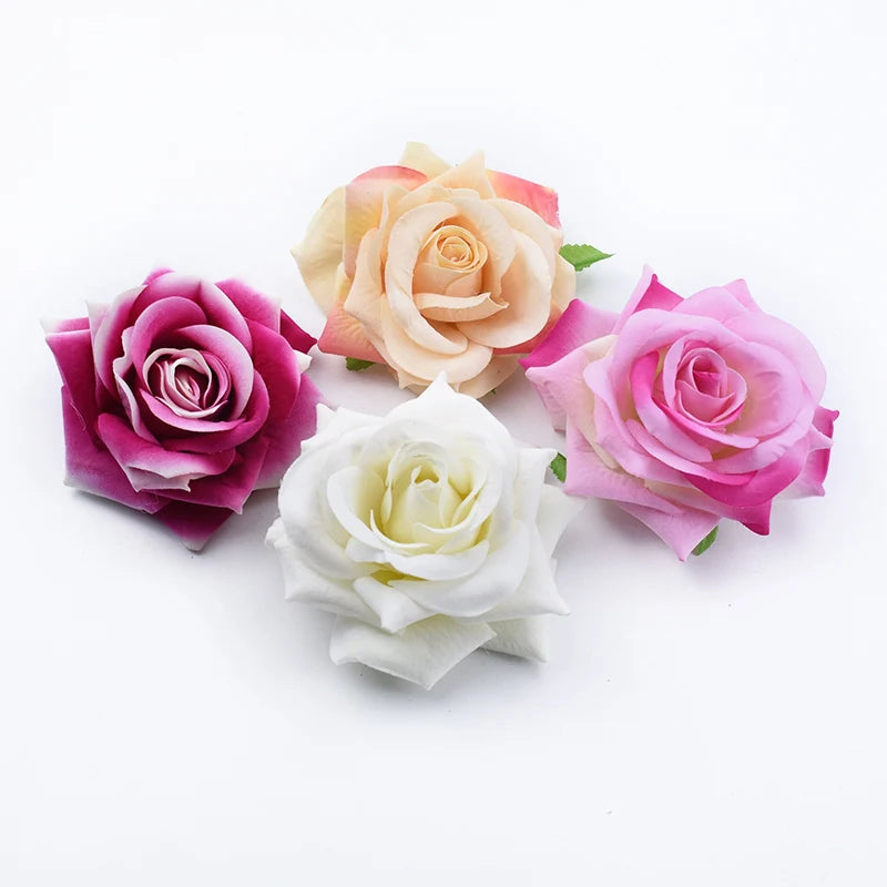 décoration intérieure roses artificielles velours violet rose rouge beige blanc