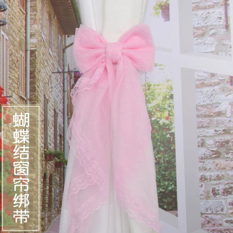 ruban fenêtre dentelle rose clair jaune clair vert pastel moderne décoratif romantique translucent attache