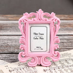 cadres photo vintage baroques rose noir blanc or volutes floraux partitions musicales potiron assiette