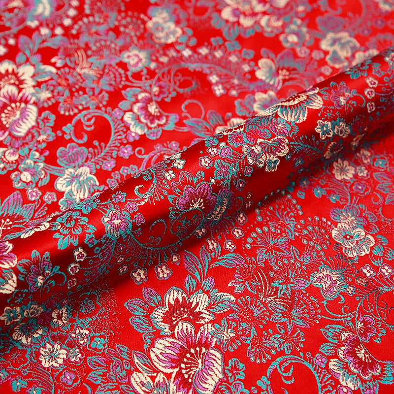tissu brocart fleurs rouge rose jaune bleu polyester durable qualité jacquard teint decoration materiau