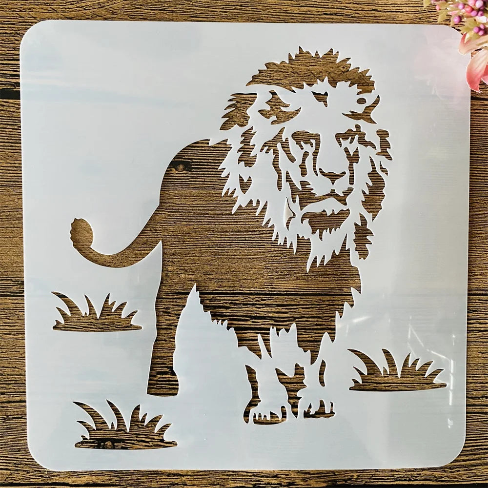 Stencil lion blanc brun herbe artiste peinture murale scrapbook coloriage décoratif
