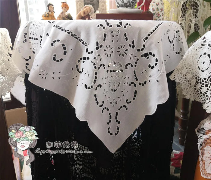 serviette table brodée florale blanc classique réutilisable maison fêtes noces