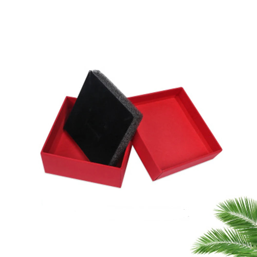 boîtes bijoux papier rouges blanches rangement colliers boucles oreilles bracelets bagues cadeaux noël