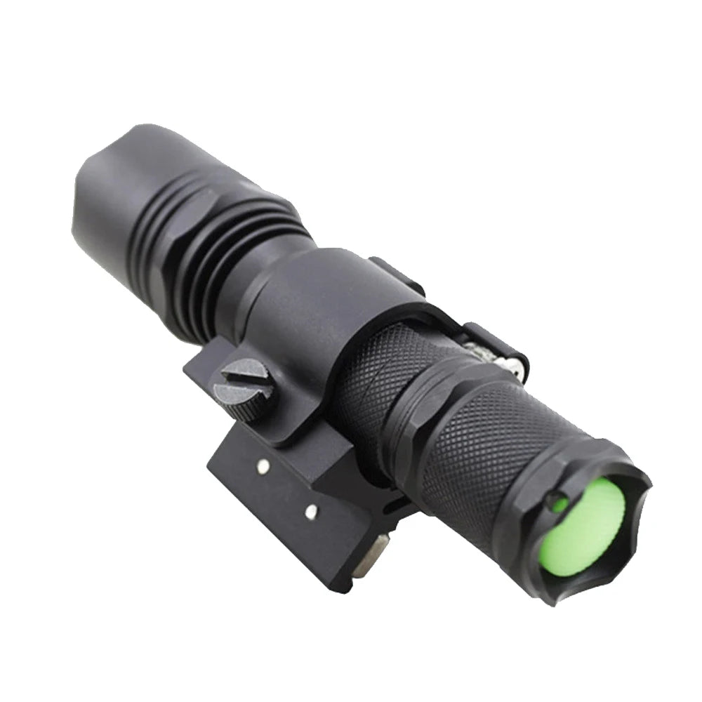 support montage lampe torche noire métal texturé vissage rail picatinny