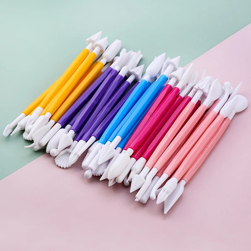 outils pâte modeler kit décorateur gâteau motifs modernes pointe dentelle bleu rose violet