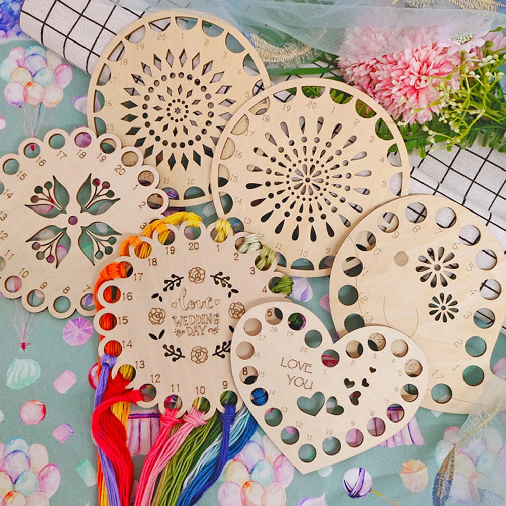support cotonnets bois perforé motifs floraux rangement couture artisanat broderie organization artisanal deco trousseau