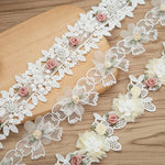ruban dentelle fleurs papillons blanc rose pâle vert clair mariage vintage romantique artisanal DIY
