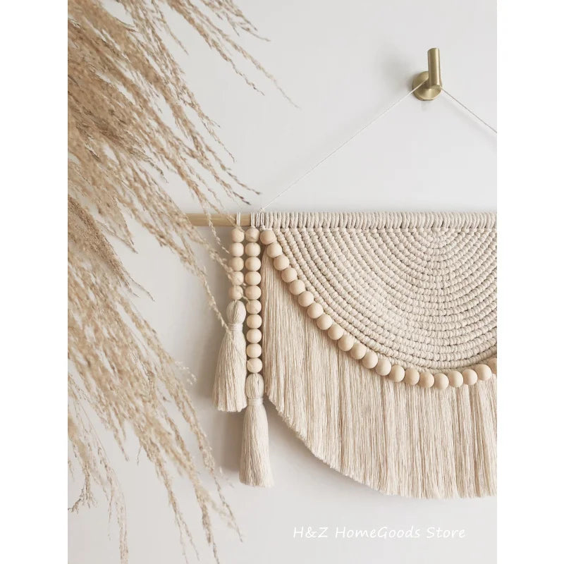 tapisserie macramé franges pompons bohème tapisserie murale coton beige clair opaque moderne chambre salon