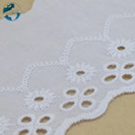 dentelle coton blanc 8cm largeur motifs floraux bordure ondulée semi transparente