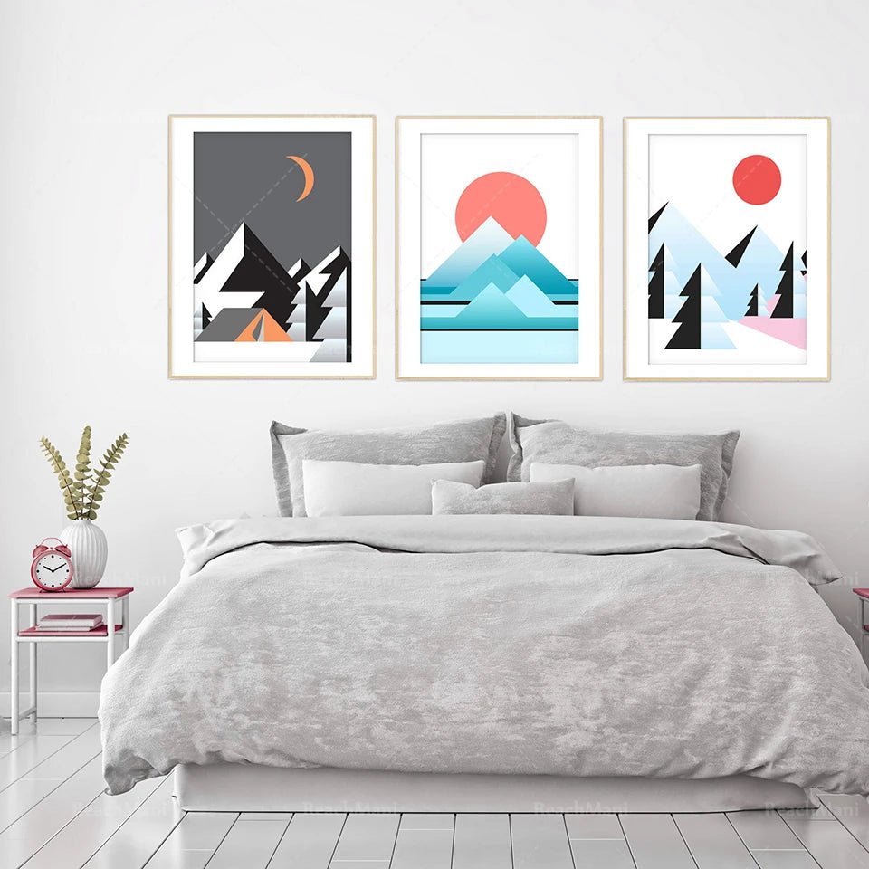 Des illustrations minimalistes et colorées de paysages de montagnes, de lunes et de soleil ornent les murs de cette chambre à coucher élégante.
