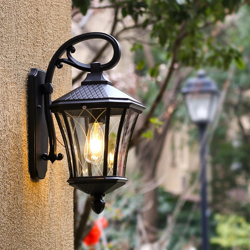 Lampe murale extérieure bronze noir texture bois grillage transparent classique rustique ampoule verre base
