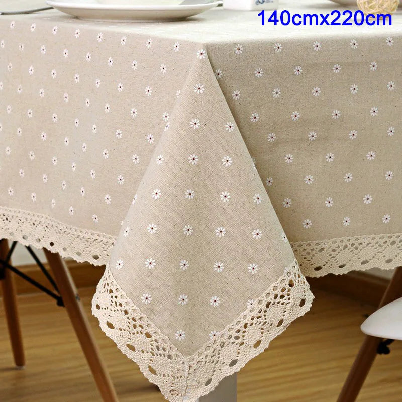 nappe table lin motif fleur dentelle beige serviettes assiettes couverts classique rustique