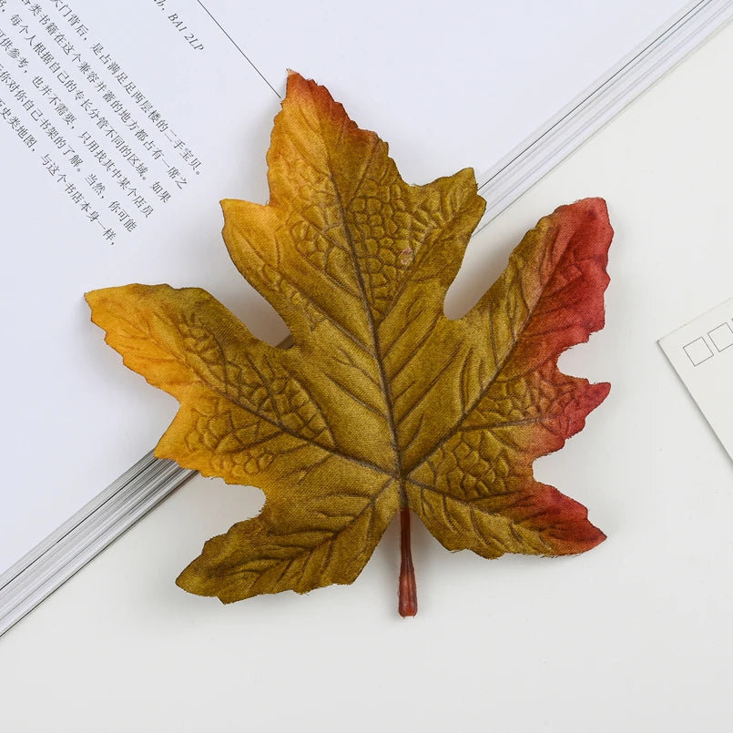 feuilles erable artificielles soie couleur automne orange rouge jaune decoration exterieur naturelle detaillee festive