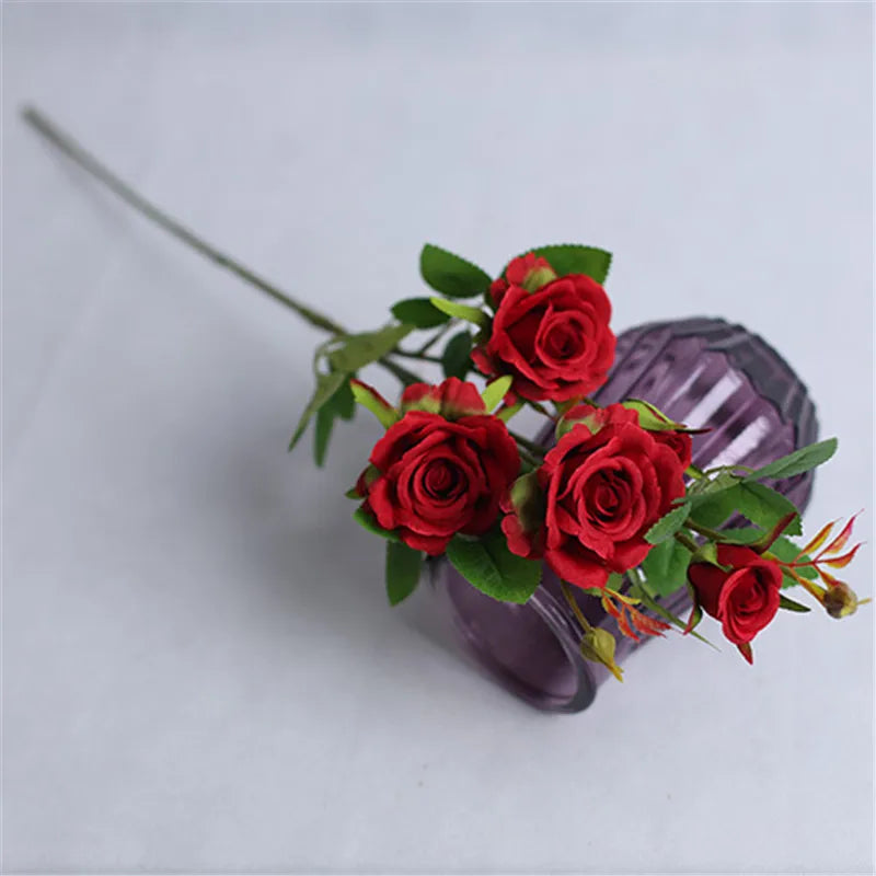 décoration mariage bouquet artificiel roses longues tiges feuilles vertesintérieur blanc roseclair pale
