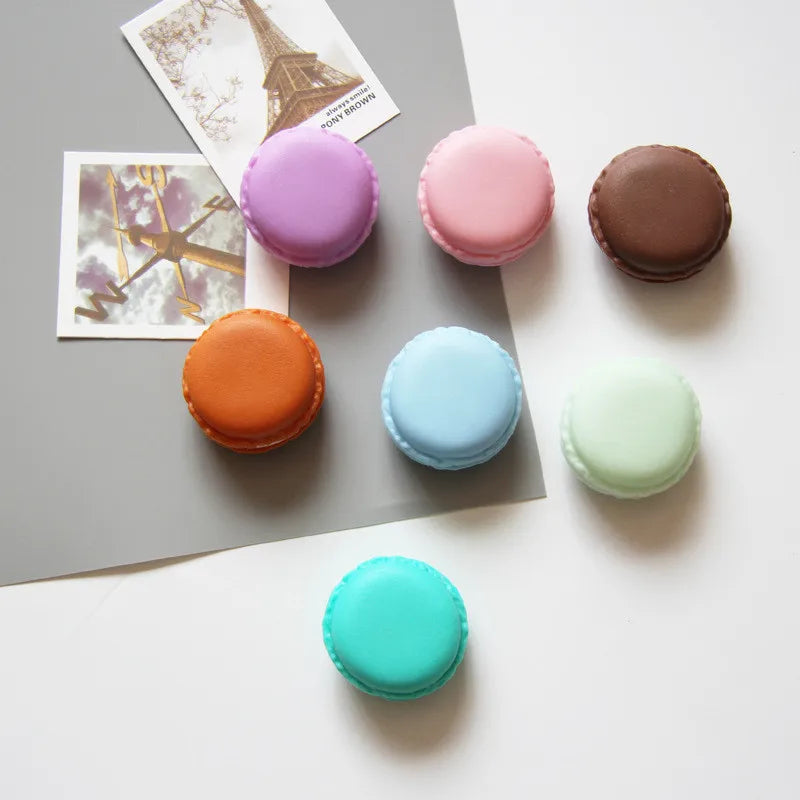 organisateur médicaments boîte pilules compartiments clips couleurs vert rose pratique compact