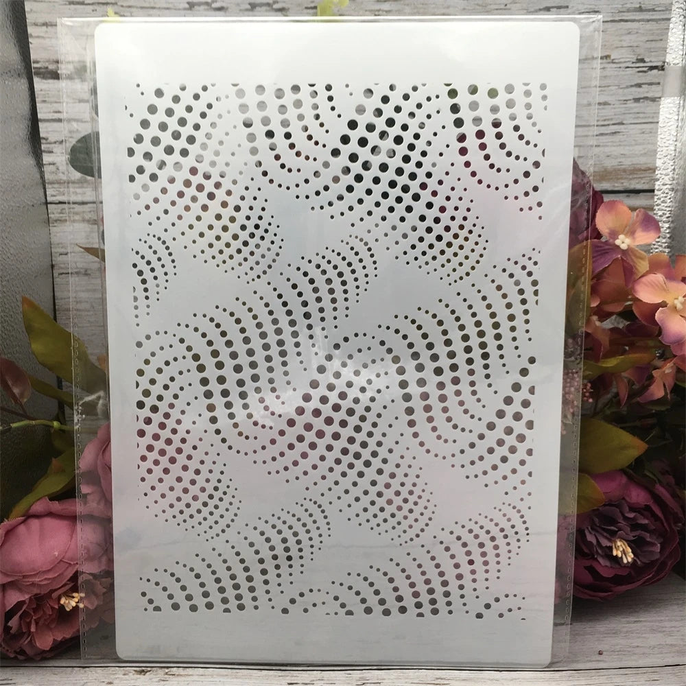 pochoirs peinture murale blancs motifs cercles relief moderne A4 texture ondulée