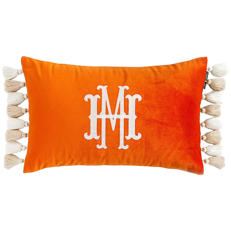 coussin carré vert foncé monogramme blanc velours tassel beige moderne brodé environnemental taie d'oreiller