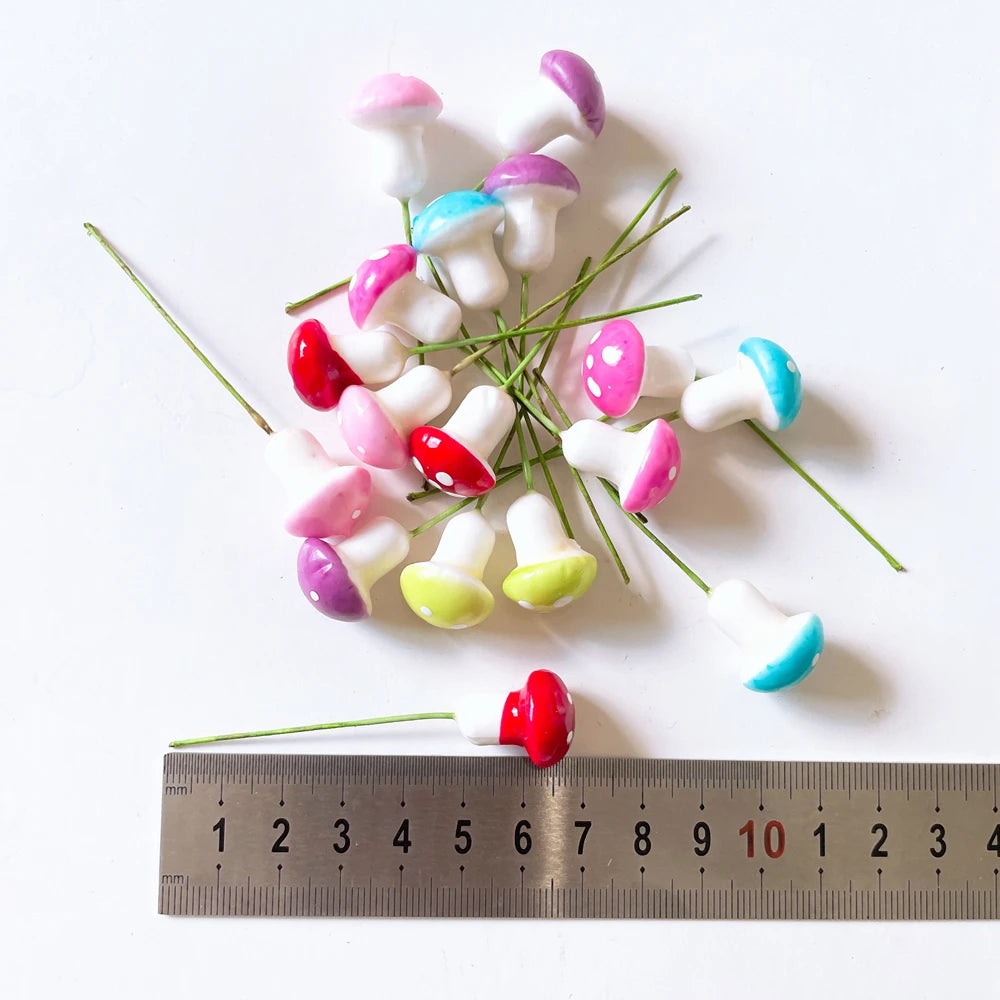 champignons artificiels blancs rouges roses bleus verts taches blanches décoration noël scrapbooking
