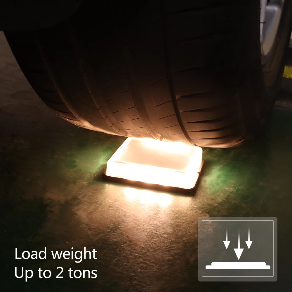 Lampe solaire LED blanche chaude en extérieur