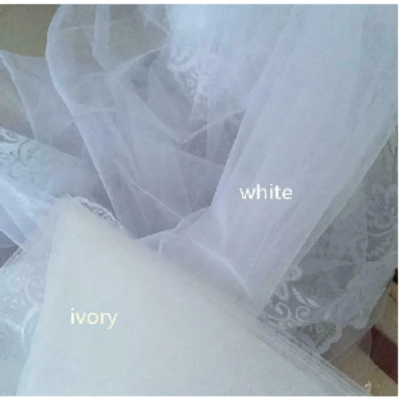 voile mariée blanc dentelle motifs floraux bord appliqué clips métalliques classique élégant translucide occasion