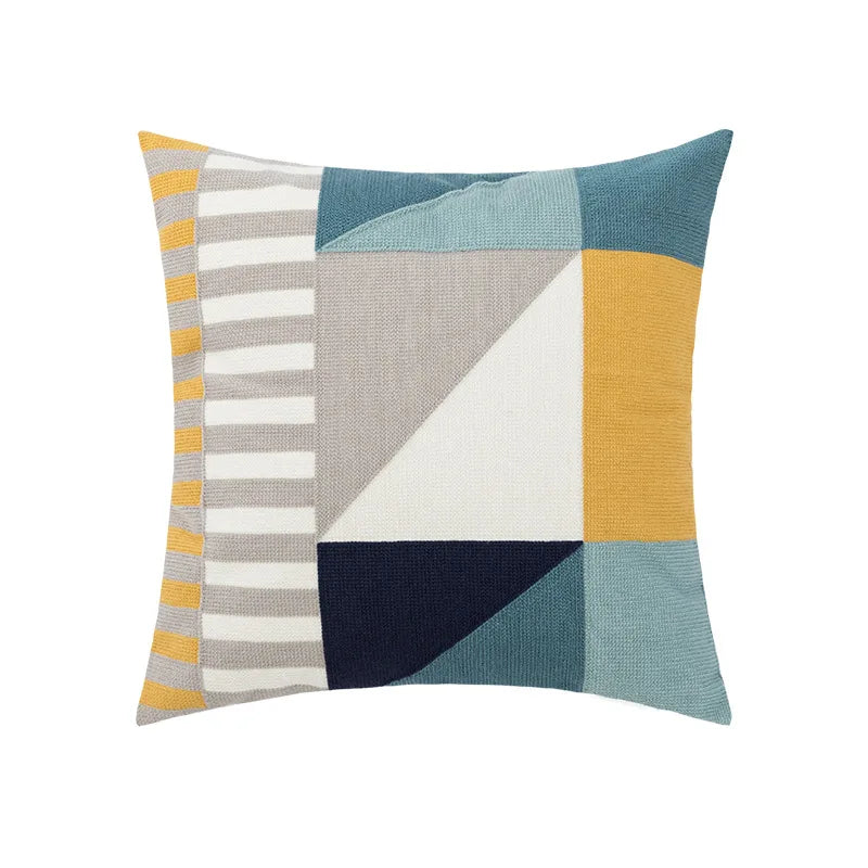 housse coussin brodée géométrique moderne fleur abstraite couleur beige blanc vert jaune décoration intérieure