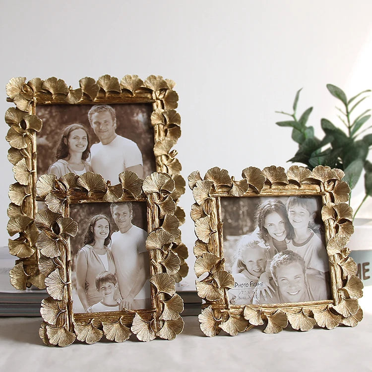 cadre photo ornement feuilles dorées texture métallique vintage fixation photo or antique gold silver