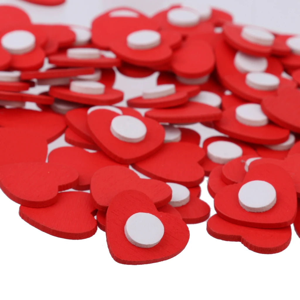 décoration événement mariage coeurs rouges adhésifs simples bois blanc centralscriçãoption courte