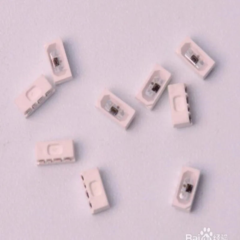 connecteur électronique blanc contacts dorés smd led standard salon decoration fixations invisibles