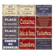 panneau decoratif metal rouge bleu foncé vintage lettres françaises rouille bistrot erotique