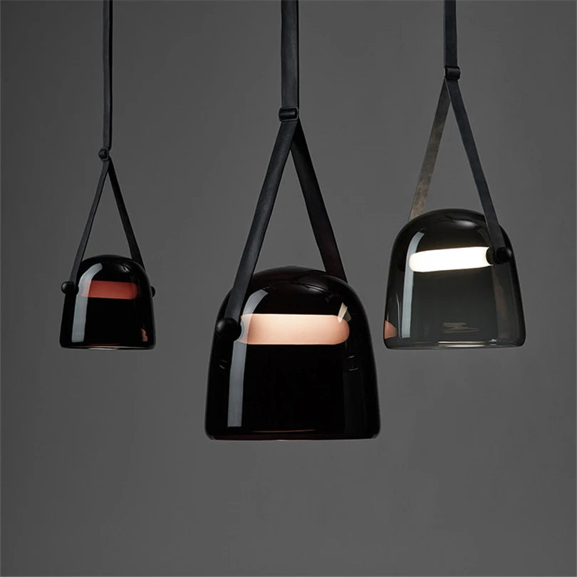 lampe suspendue moderne minimaliste noir gris transparent brillante chaîne métallique câble électrique chambre salon