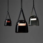 lampe suspendue moderne minimaliste noir gris transparent brillante chaîne métallique câble électrique chambre salon
