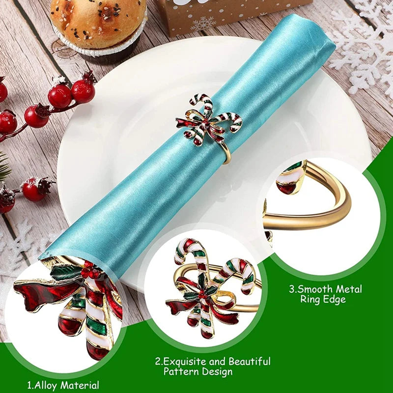 Ronds de serviette de Noël disposés autour d'assiettes avec serviettes en lin