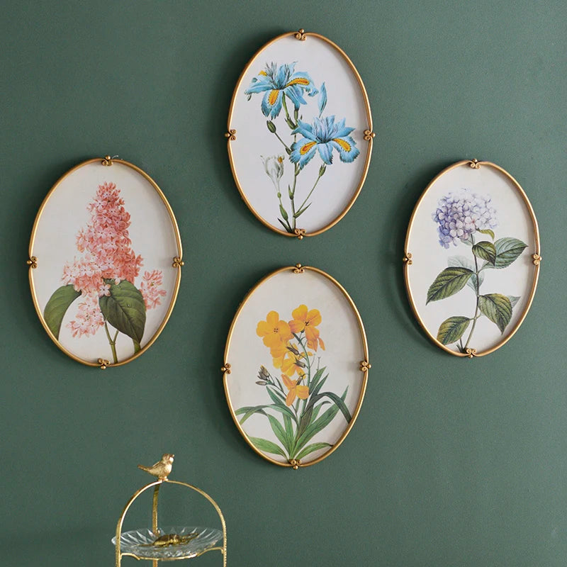 tableaux ovales vintage illustrés fleurs botaniques cadre doré élégantes décoration murale ancienne chambre salon