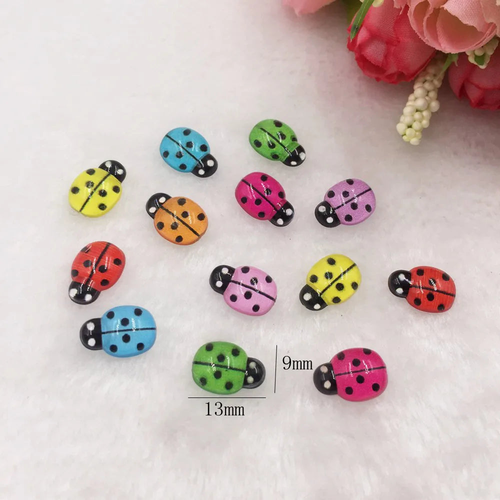 pierres colorées résine coccinelle dessin animé jaune bleu vert rouge points noirs bijoux scrapbooking